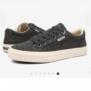 Taos Plim Soul Canvas Shoes - brand new in box